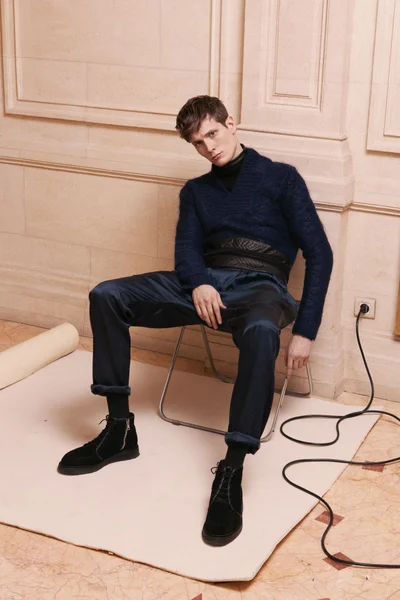 Look 25